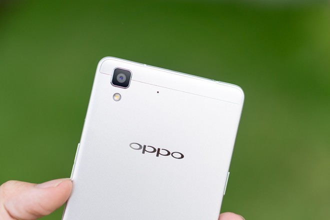 Mo hop dien thoai OPPO R7 Lite than kim loai nguyen khoi-Hinh-9