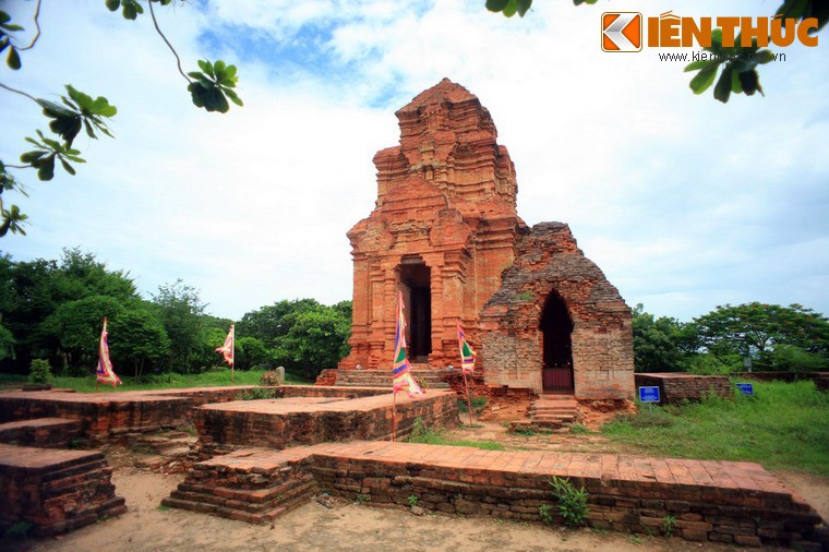 Lang ngam toa thap Cham tuyet dep cua Phan Thiet