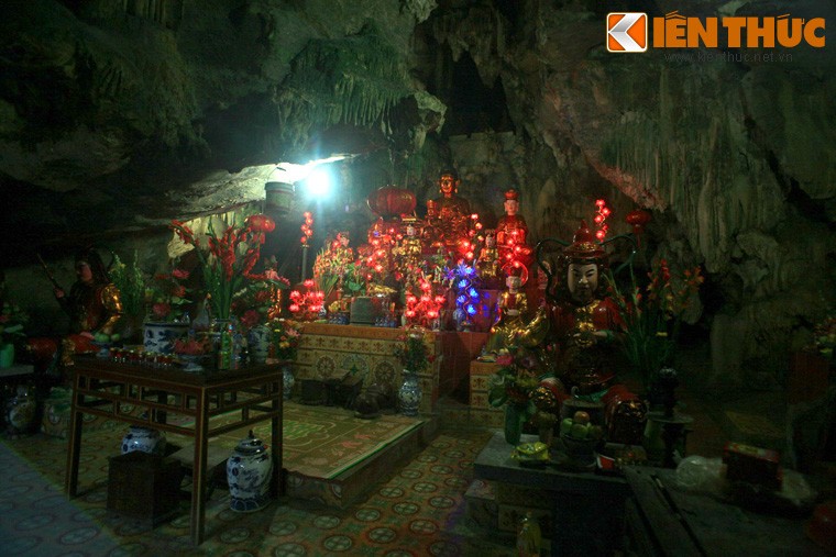 Tham ngoi chua “rong thieng phat sang” trong hang dong Ninh Binh-Hinh-5