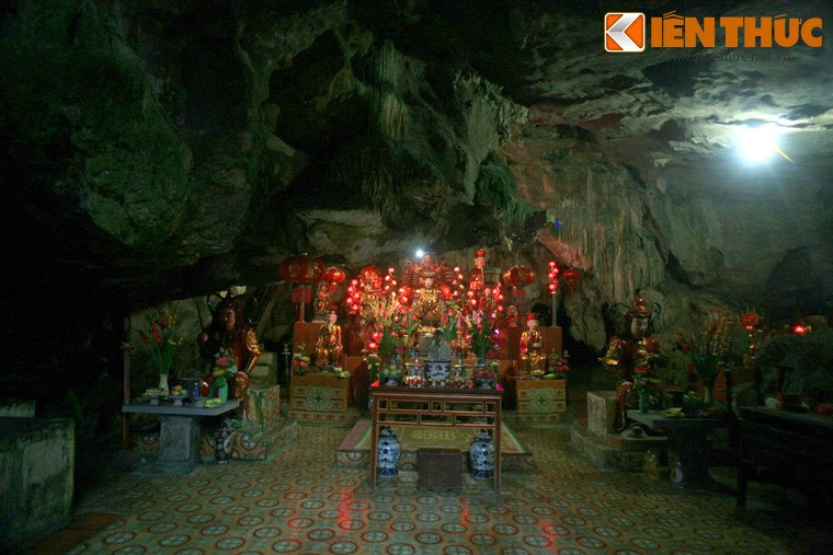 Tham ngoi chua “rong thieng phat sang” trong hang dong Ninh Binh-Hinh-6