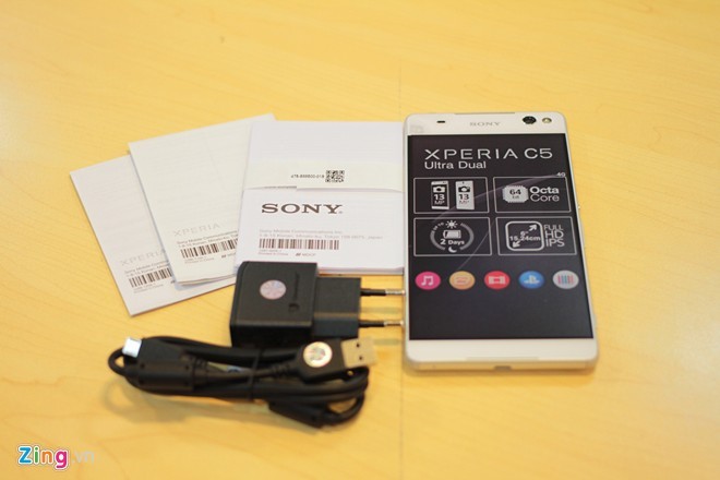 Đập hộp Sony Xperia C5 Ultra giá 7,8 triệu đồng ở VN