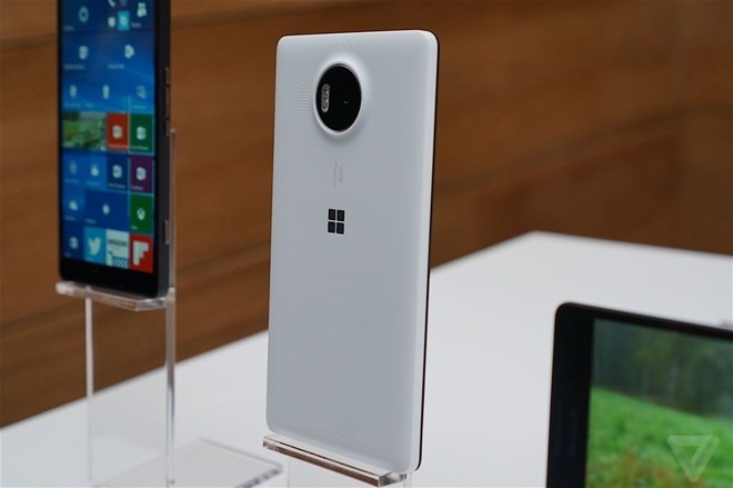 Anh Lumia 950 va 950 XL cau hinh manh, tan nhiet long-Hinh-3