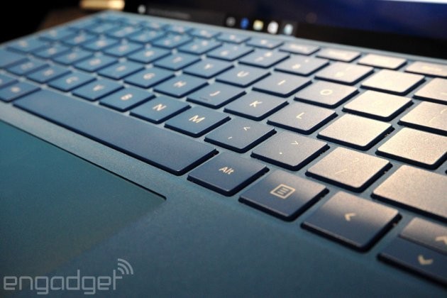Anh thuc te Surface Pro 4 sieu mong, manh hon MacBook Air-Hinh-9