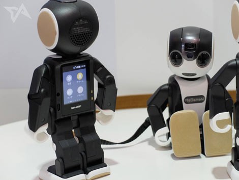 Can canh  RoboHon, robot kiem smartphone sieu doc dao-Hinh-3