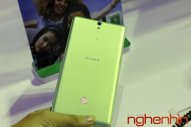 Can canh Xperia C5 Ultra vien sieu mong tai Sony Show 2015-Hinh-8