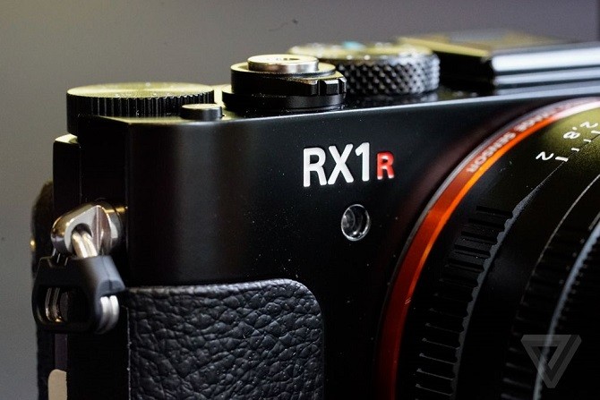 Soi sieu pham Sony RX1R II: may anh full-frame 42 “cham” bo tui-Hinh-14