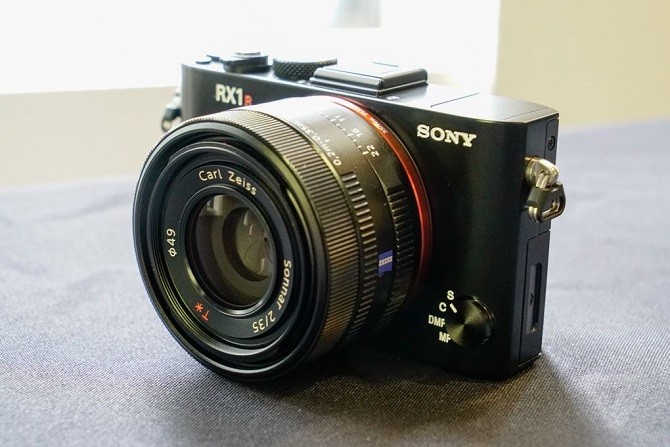 Soi sieu pham Sony RX1R II: may anh full-frame 42 “cham” bo tui-Hinh-5