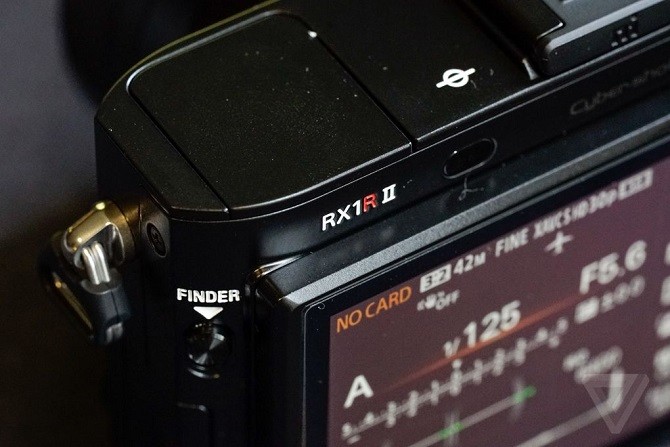 Soi sieu pham Sony RX1R II: may anh full-frame 42 “cham” bo tui-Hinh-8