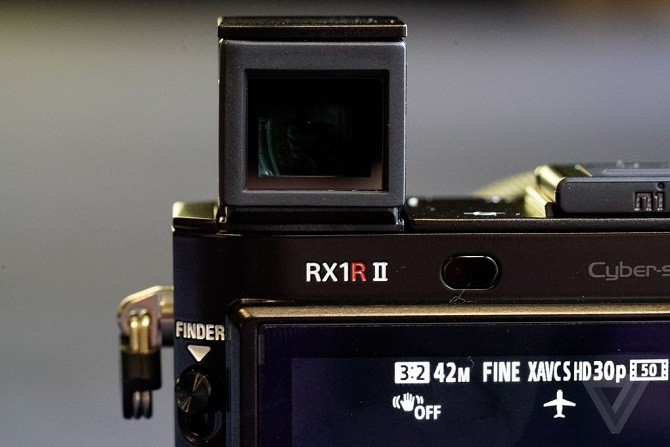 Soi sieu pham Sony RX1R II: may anh full-frame 42 “cham” bo tui-Hinh-9