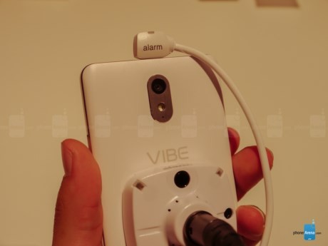 Can canh bo doi smartphone VIBE P1 va Vibe P1m vua ra mat-Hinh-15