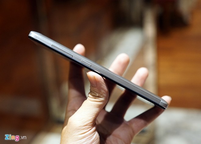 Can canh 2 mau smartphone “nong hoi” cua Lenovo o Viet Nam-Hinh-9