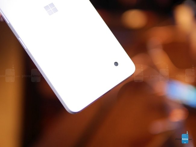 Loat anh tren tay dien thoai gia re Microsoft Lumia 550-Hinh-8