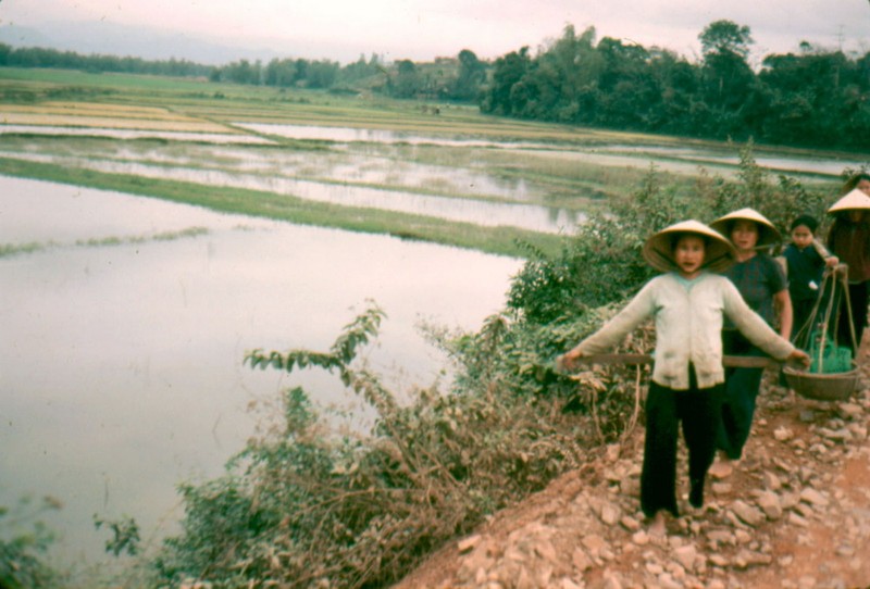 Nong thon mien Nam truoc 1975 trong anh cua linh My-Hinh-7