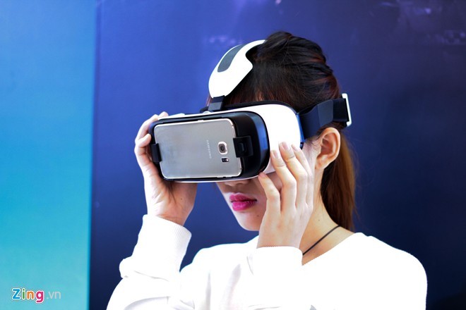 Trai nghiem kinh thuc te ao Samsung Gear VR tai Viet Nam-Hinh-8