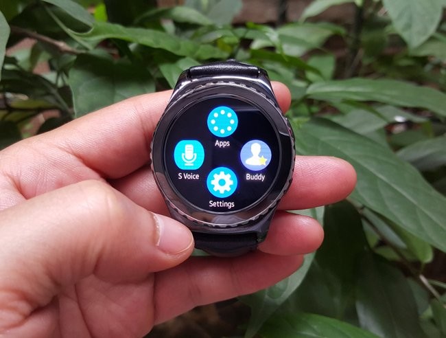 tren tay smartwatch gear s2 classic chong nuoc hinh anh 6