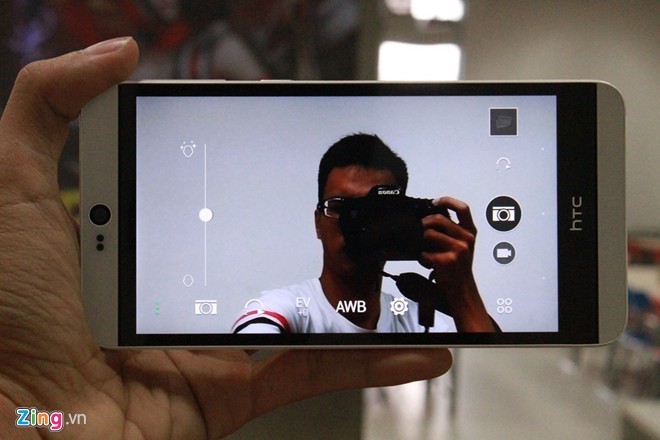 Anh mo hop dien thoai HTC Desire 826 Dual chuyen selfie-Hinh-13