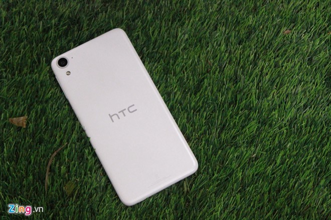 Anh mo hop dien thoai HTC Desire 826 Dual chuyen selfie-Hinh-4