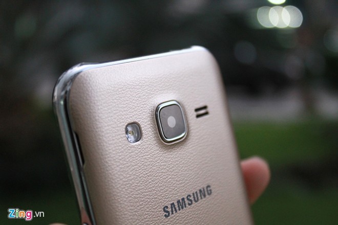 Mo hop dien thoai Samsung Galaxy J2 gia “beo” o Viet Nam-Hinh-12