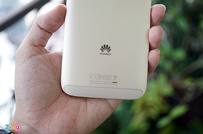 Mo hop dien thoai Huawei G7 Plus co sac nhanh cua Huawei-Hinh-11