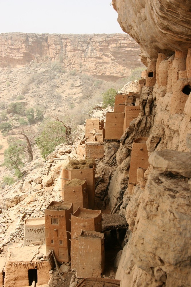 Ky quan kho tin tren vach da Bandiagara cua chau Phi-Hinh-6