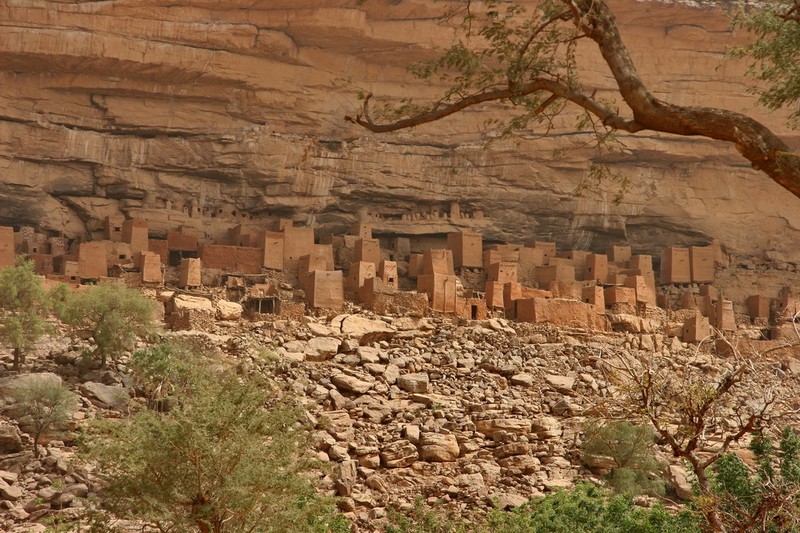 Ky quan kho tin tren vach da Bandiagara cua chau Phi-Hinh-8