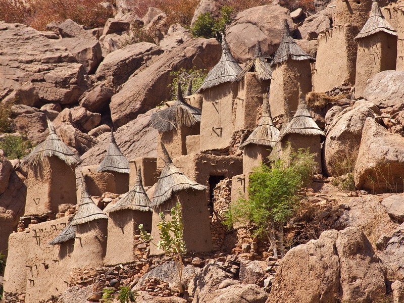 Ky quan kho tin tren vach da Bandiagara cua chau Phi-Hinh-9