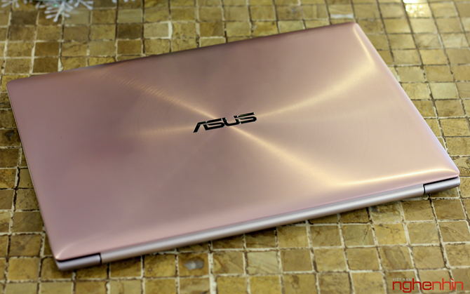 Khui hop may tinh Asus ZenBook phien ban Rose Gold thoi thuong-Hinh-3