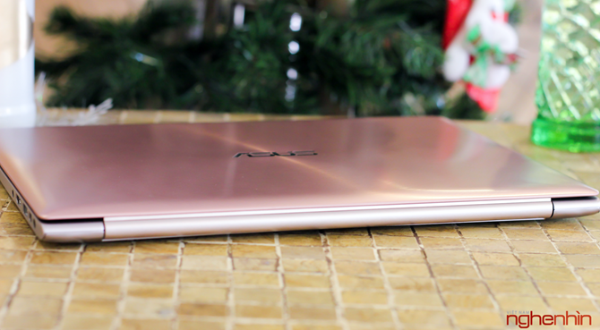 Khui hop may tinh Asus ZenBook phien ban Rose Gold thoi thuong-Hinh-4