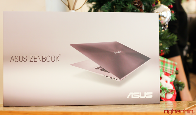 Khui hop may tinh Asus ZenBook phien ban Rose Gold thoi thuong