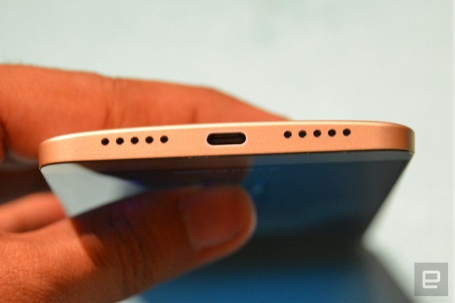 Ngam smartphone dau tien dung chip Snapdragon 820 co mat tai CES-Hinh-3
