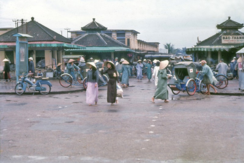 Hinh anh kho quen ve Hue nam 1964 cua Lonnie M. Long-Hinh-8