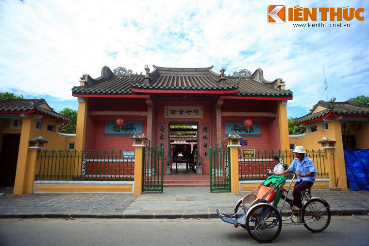 Kham pha hoi quan dac biet nhat pho co Hoi An