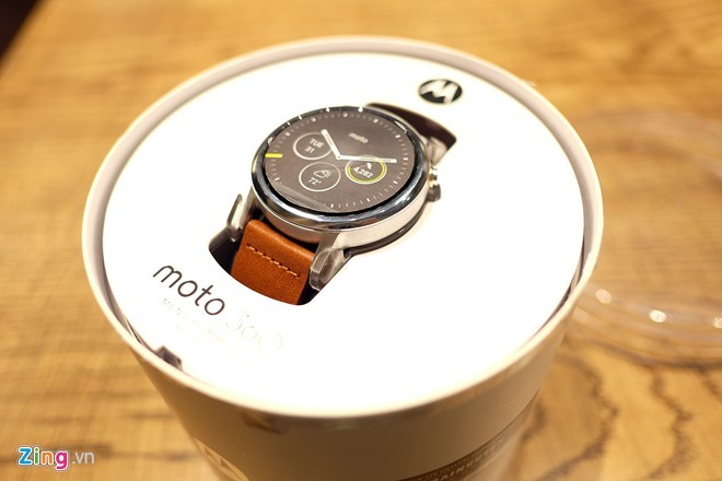 Ảnh Moto 360 thế hệ 2 giá từ 8,3 triệu vừa bán ở VN