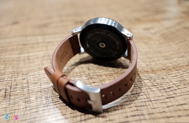 Ảnh Moto 360 thế hệ 2 giá từ 8,3 triệu vừa bán ở VN