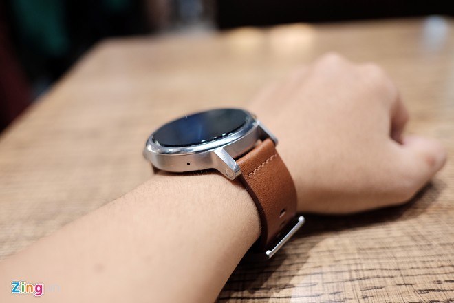 Ảnh Moto 360 thế hệ 2 giá từ 8,3 triệu vừa bán ở VN