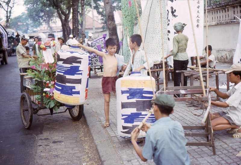 Anh doc ve dam tang nguoi Hoa o Sai Gon nam 1960-Hinh-5