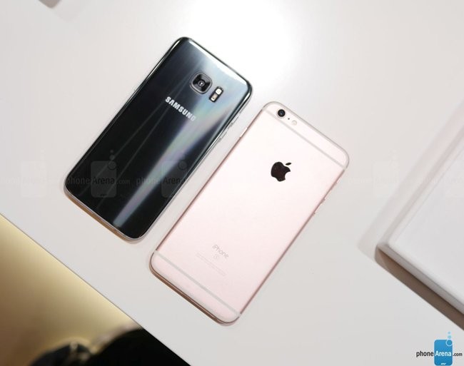 So sanh Galaxy S7 Edge vs iPhone 6s Plus: Cham tran nay lua-Hinh-9