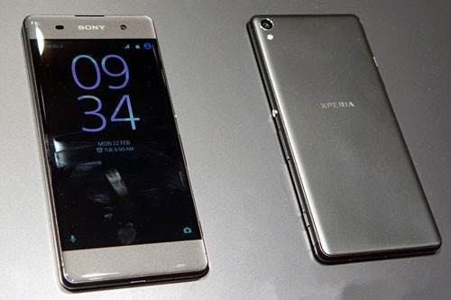 Tren tay dien thoai Sony Xperia XA: Gia tam trung, dep me hon-Hinh-4