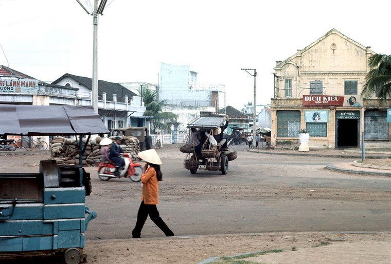 Ngam Nha Trang 1968 trong anh cua Clare Love-Hinh-13