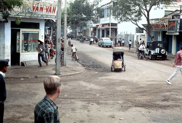 Ngam Nha Trang 1968 trong anh cua Clare Love-Hinh-3