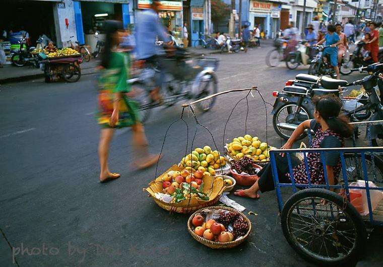 Loat anh Sai Gon nam 1989 – 1990 cua pho nhay Nhat (2)-Hinh-15