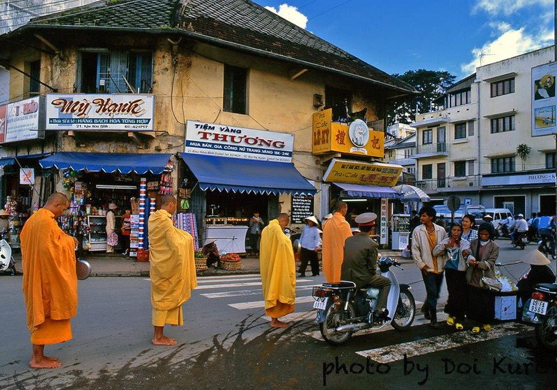 Da Lat nhung nam 1990 trong anh cua Doi Kuro (2)-Hinh-5