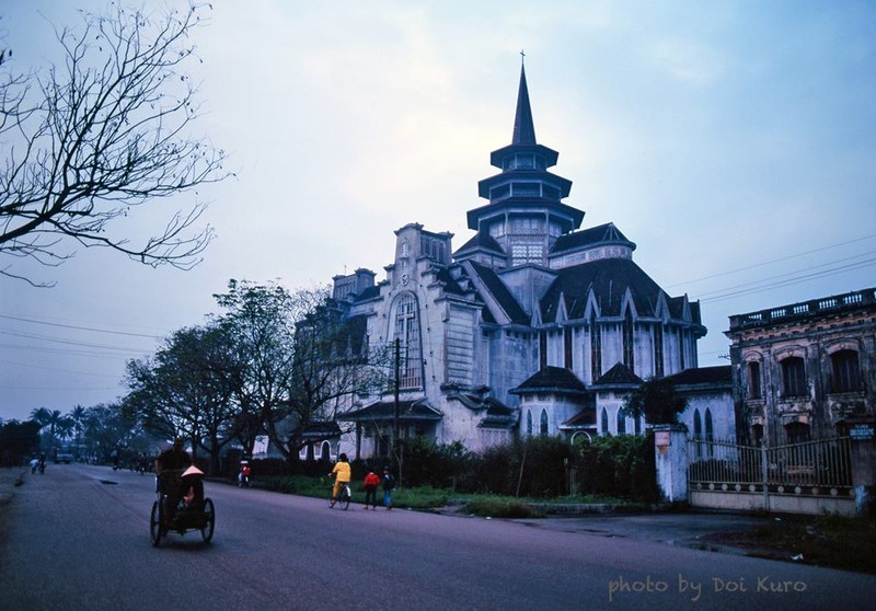 Anh kho quen ve Hue, Da Nang, Hoi An nhung nam 1989-1990-Hinh-9