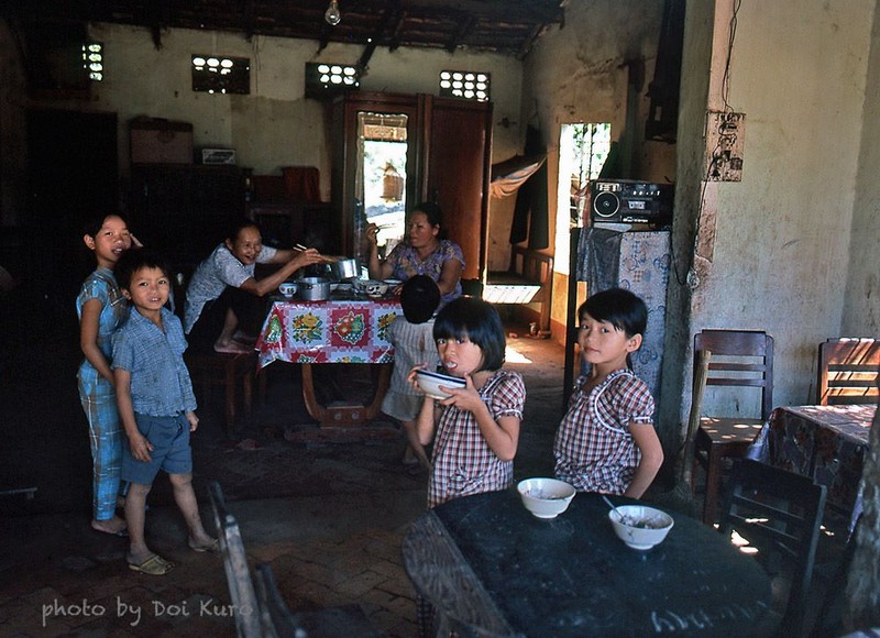 Anh doc ve vung Nam Trung Bo nhung nam 1990-Hinh-10