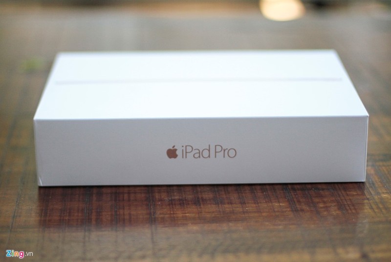 Can canh iPad Pro 9,7 inch ve Viet Nam, gia 18 trieu dong