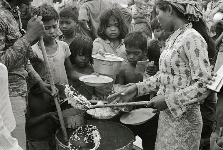 Hinh anh khung khiep ve chien truong Campuchia nam 1974 (2)-Hinh-7