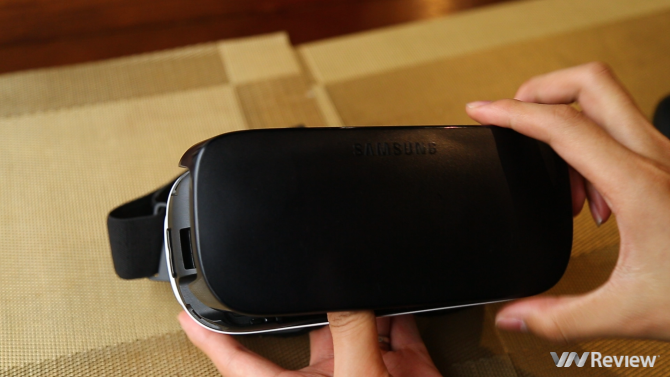 Dung thu kinh thuc tai ao Samsung Gear VR-Hinh-6