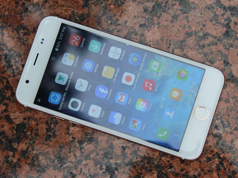 Soi smartphone giong het iPhone 6s Plus, gia re khong tuong-Hinh-6
