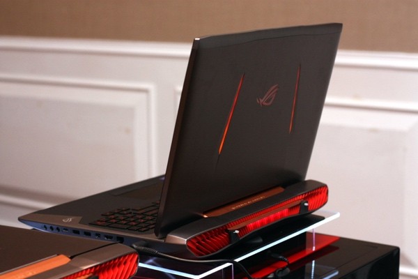 Can canh laptop choi game Asus ROG G752 gia gan 50 trieu dong-Hinh-4