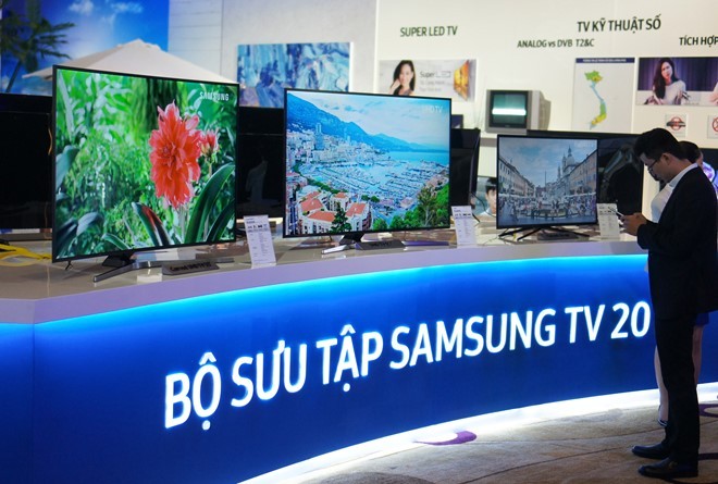 Ngam TV Samsung SUHD khong vien gia tu 32 trieu dong tai VN